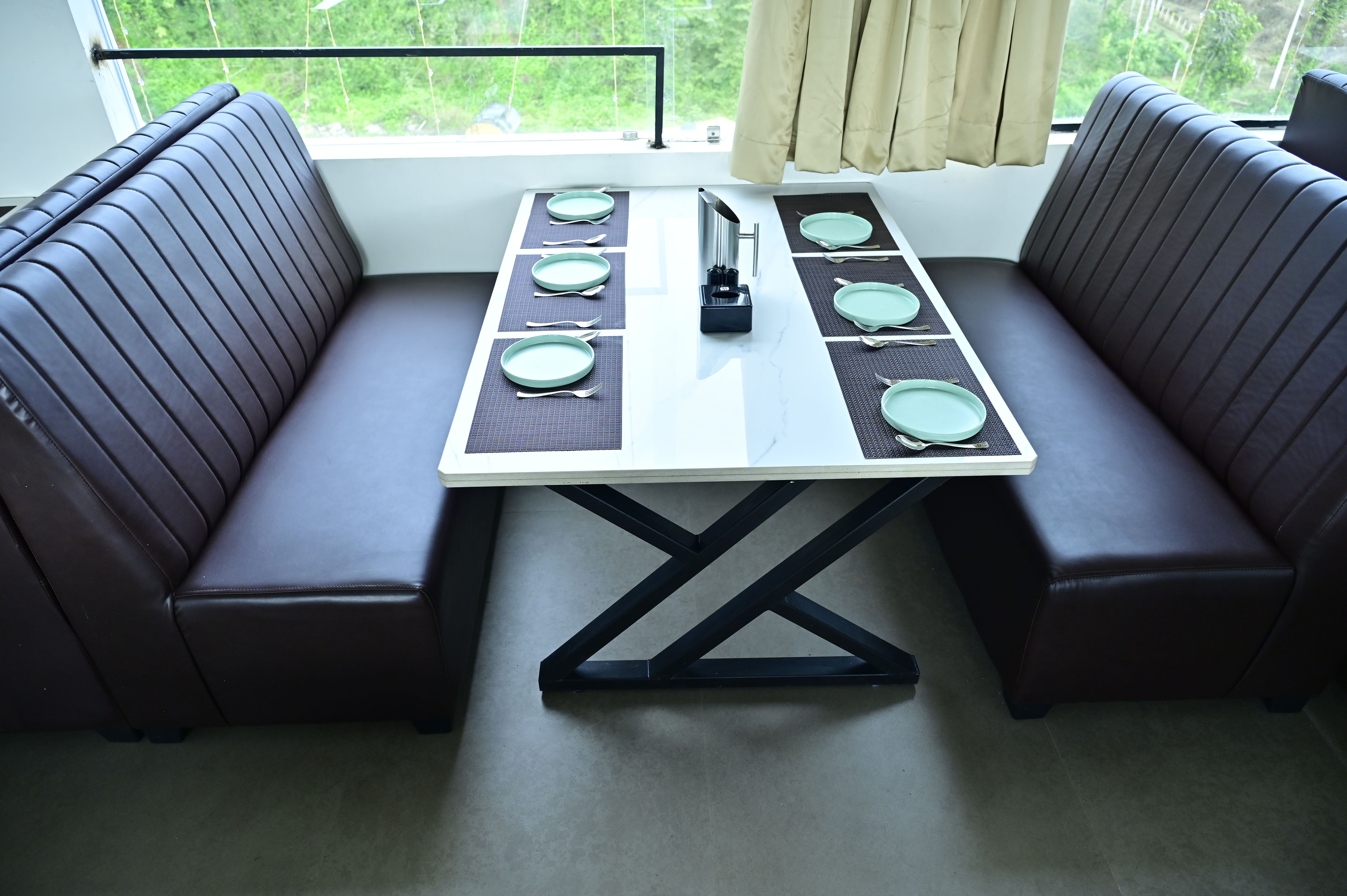 K2N Restaurant Dining